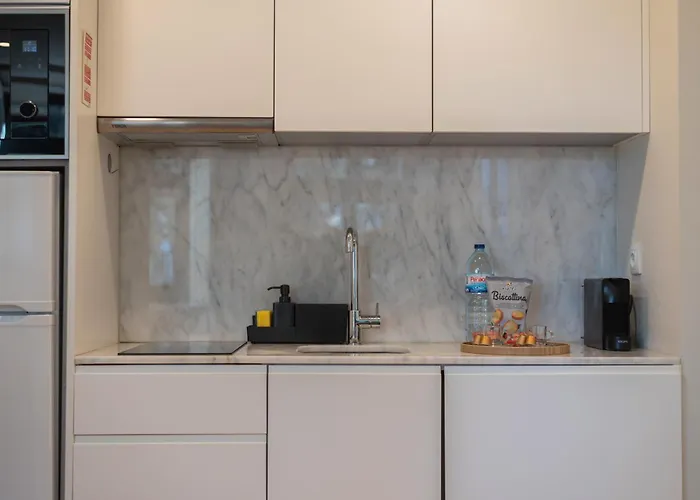 Cosy House Downtown With Swimming Pool And Ac Apartamento Porto