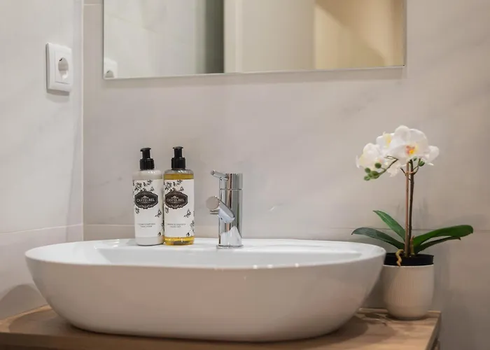 Cosy House Downtown With Swimming Pool And Ac Apartament *