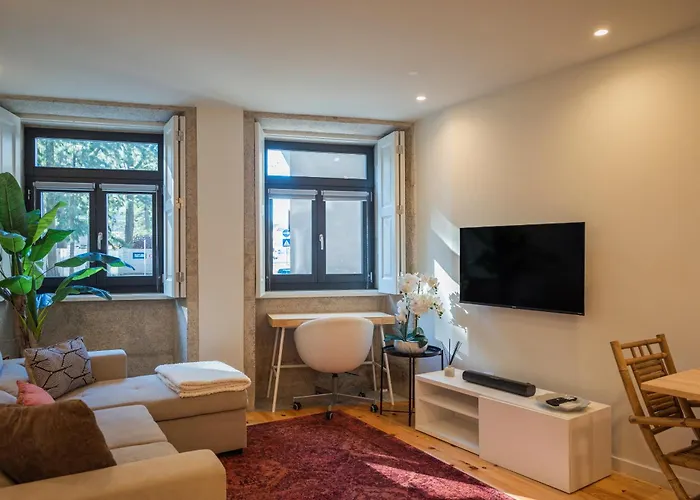 Cosy House Downtown With Swimming Pool And Ac