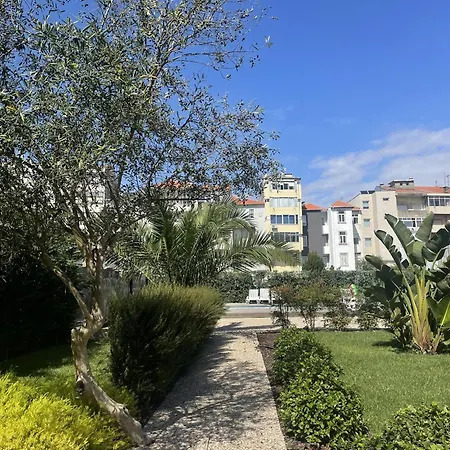 Cosy House Downtown With Swimming Pool And Ac